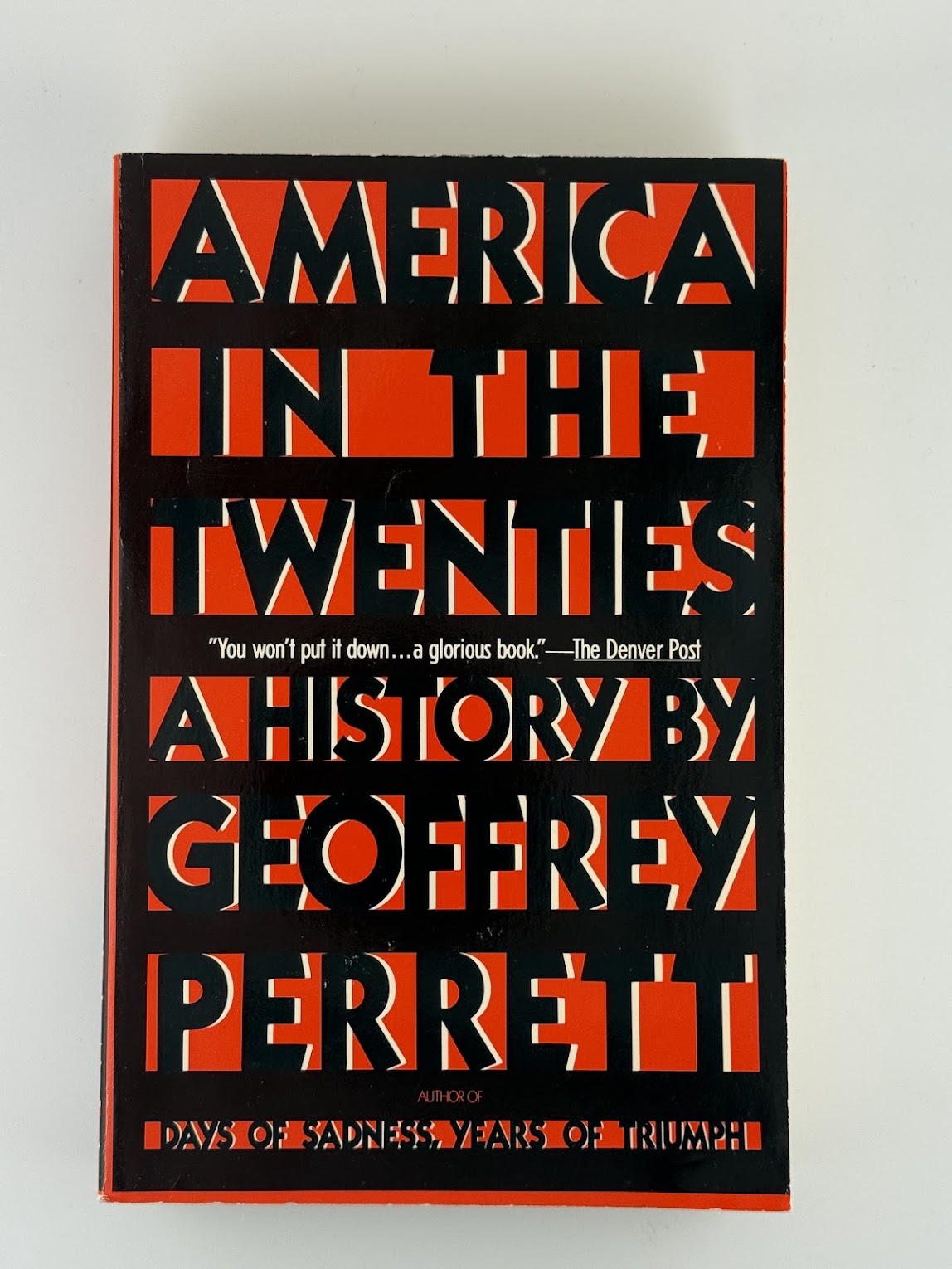 America in the Twenties by Geoffrey Perrett