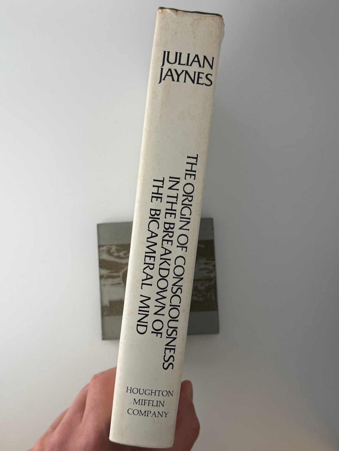 The Origin of Consciousness in the Breakdown of the Bicameral Mind by Julian Jaynes