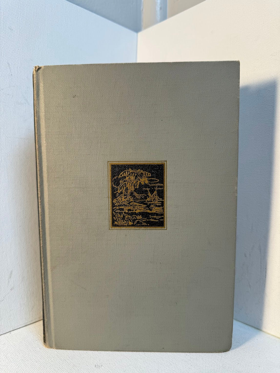 Robinson Crusoe by Daniel Defoe