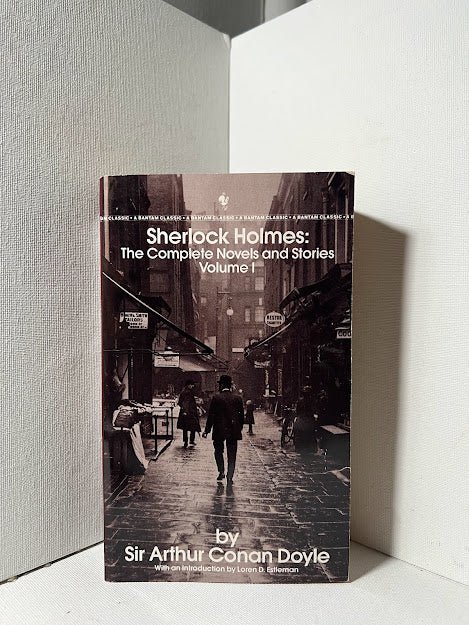 Sherlock Holmes: The Complete Novels and Stories Volume I by Sir Arthur Conan Doyle